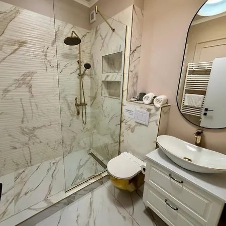 فندق Avangarde Sea Luxury Năvodari